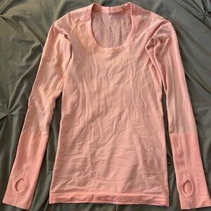 Women's LuluLemon Long Sleeve Pink Top